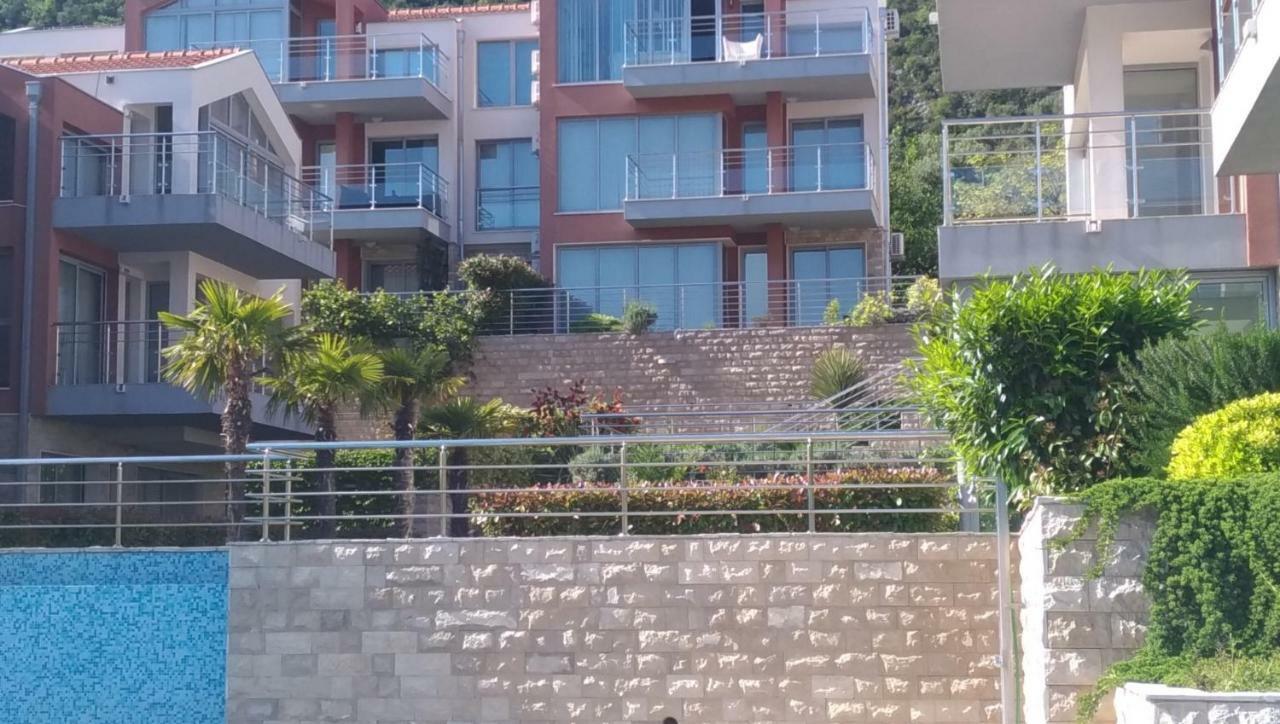 Apartments Acacia Hill Ðenovići エクステリア 写真